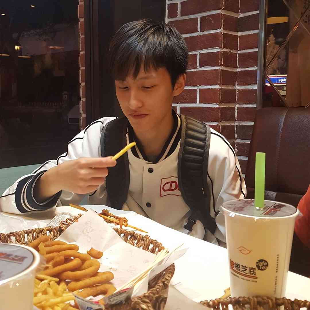 Dota2-我仍是传奇?Zard定级赛结束后锐评Ame:眼光好,看人准