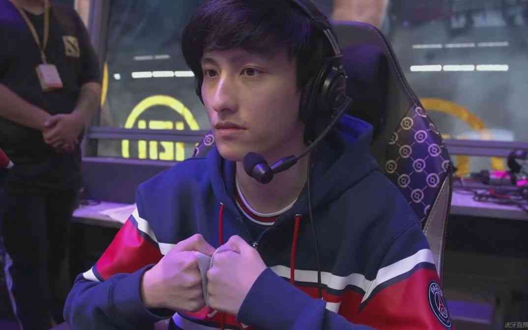 连续登上热搜的《Dota 2》,或许正在下沉