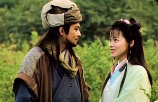 天龙八部:萧峰一生的苦痛和悲惨结局,全是拜三个爱他的女人所赐