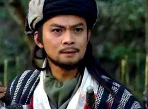 天龙八部:萧峰一生的苦痛和悲惨结局,全是拜三个爱他的女人所赐