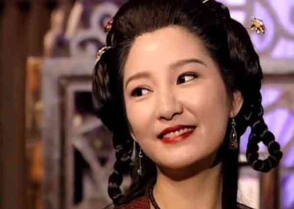 天龙八部:萧峰一生的苦痛和悲惨结局,全是拜三个爱他的女人所赐